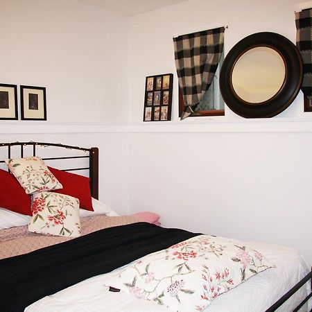 2 Moon Cottage Niagara-on-the-Lake Bagian luar foto